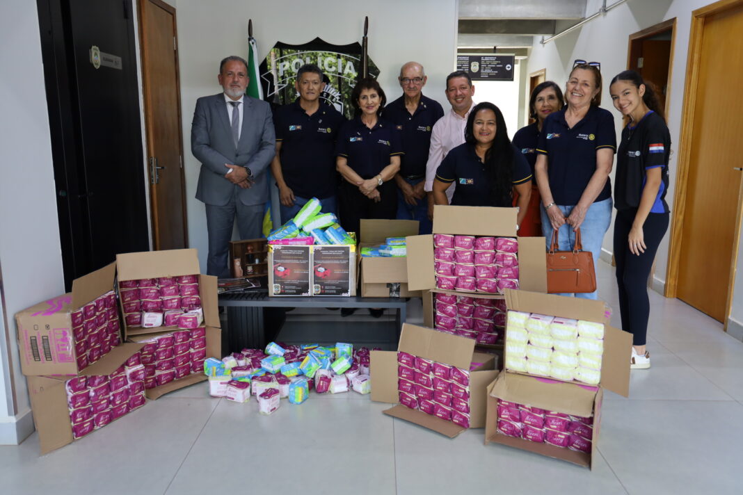Polícia Civil recebe doação de absorventes e reforça campanha contra a pobreza menstrual em MS