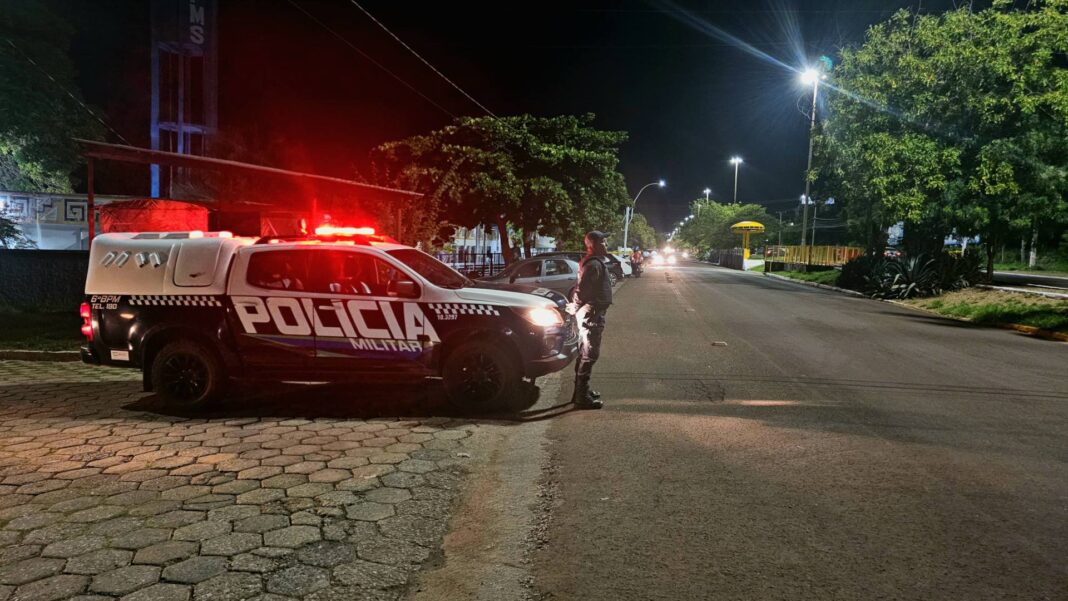 Polícia Militar Captura Foragido por Tráfico de Drogas no Bairro Vitória Régia em Corumbá.