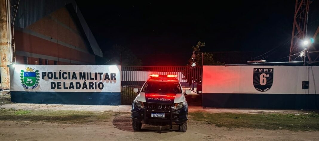 Polícia Militar Prende Foragido da Justiça Durante Patrulhamento em Ladário.