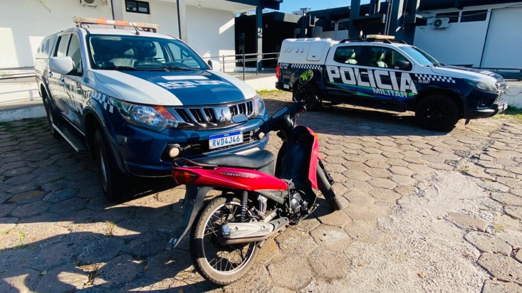 Polícia Militar Recupera Motocicleta Furtada Durante Operação na Região Portuária de Corumbá.