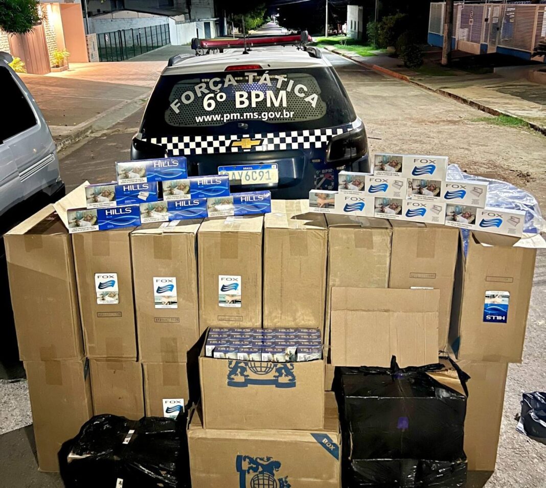 Polícia Militar apreende carga de cigarros contrabandeados em Corumbá Polícia Militar apreende carga de cigarros contrabandeados em Corumbá