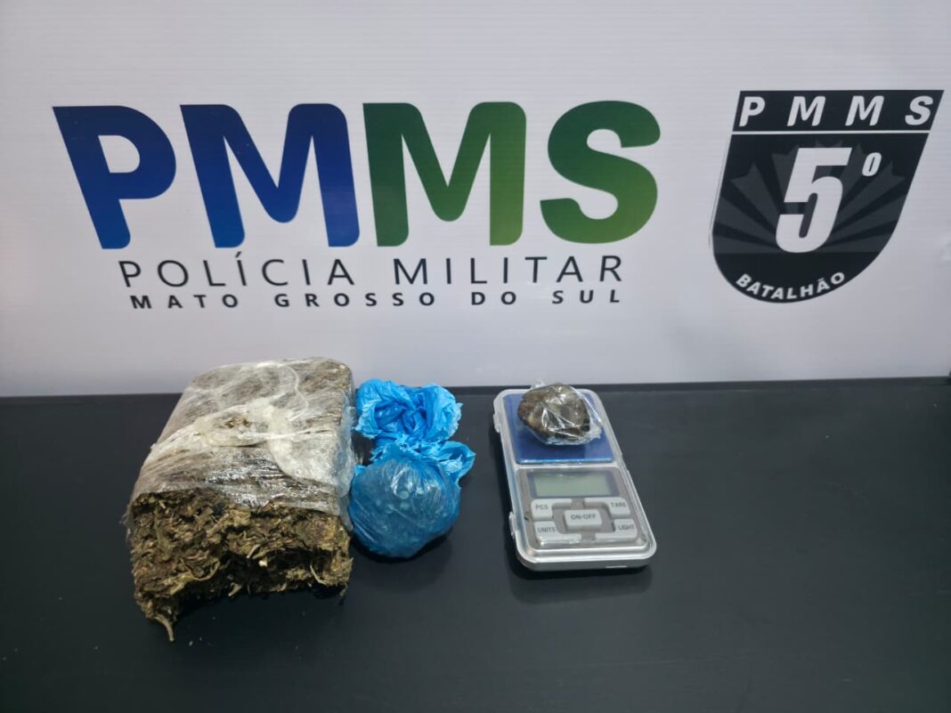 Polícia Militar apreende drogas e prende mulher por tráfico em Rio Verde