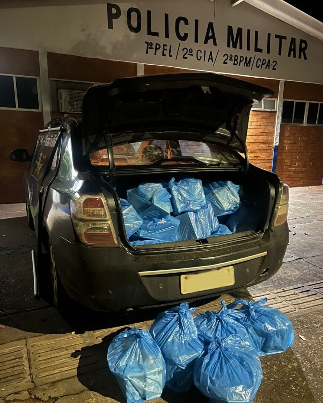 Polícia Militar em Brasilândia apreende mercadorias provenientes de descaminho Polícia Militar em Brasilândia apreende mercadorias provenientes de descaminho