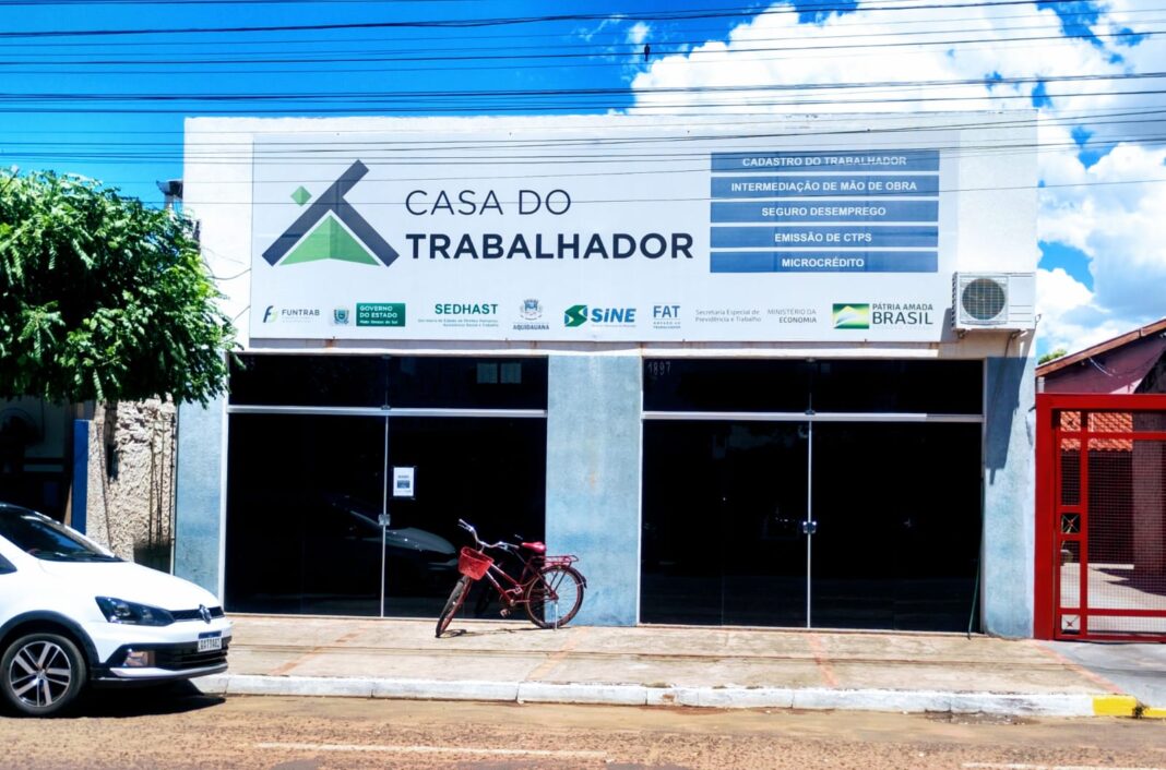 Casa do Trabalhador de Aquidauana realiza palestra sobre profissões para jovens do Centro da Juventude – FUNTRAB