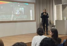 Delegada de Polícia ministra palestra para adolescentes com o tema “Bullying e Cyberbullying” em colégido de Campo Grande Delegada de Polícia ministra palestra para adolescentes com o tema “Bullying e Cyberbullying” em colégido de Campo Grande