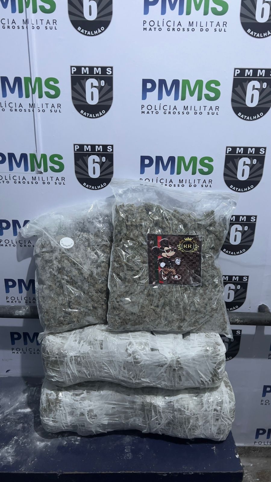 Polícia Militar apreende adolescente por tráfico de drogas no Posto Polícia Militar apreende adolescente por tráfico de drogas no Posto Lampião Aceso