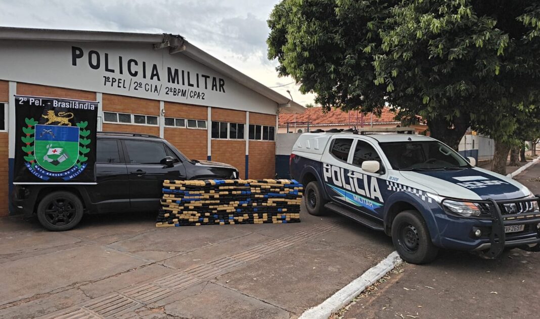 Polícia Militar em Brasilândia apreende 443 quilos de drogas e recupera veículo roubado
