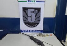 Polícia Militar prende homem por porte ilegal de arma em Pedro Gomes Polícia Militar prende homem por porte ilegal de arma em Pedro Gomes